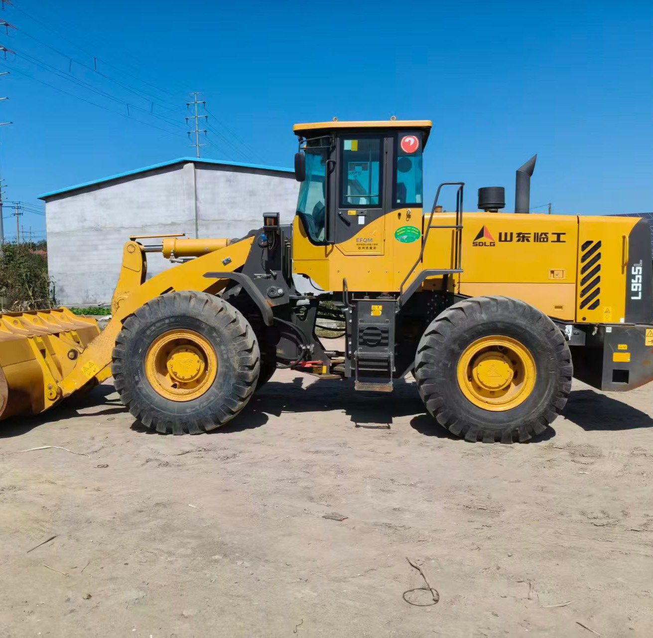 Used wheel loader side view